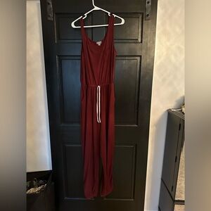 Maroon jumper with pull tie at waist